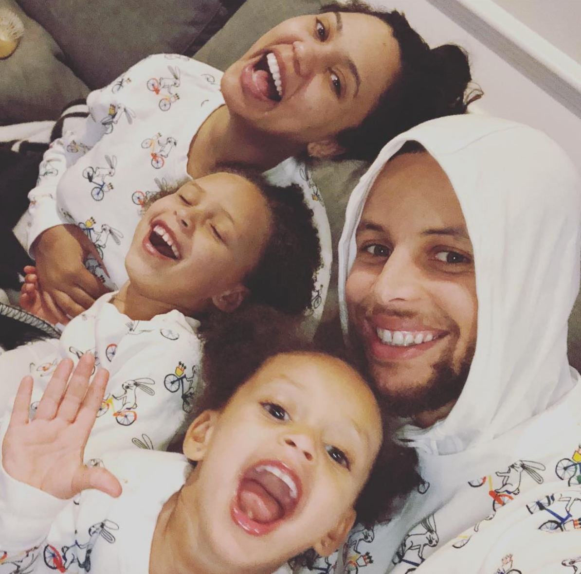 These Celebrity Mommy and Me Hairstyles Are The Cutest Thing On The Internet 
